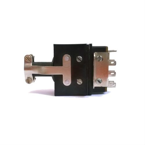 SM872 John's Plug with Gromet & Clamp (Std.) 6 way